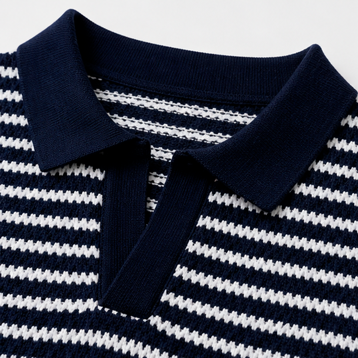 MARAIS KNIT POLO Camiseta de Polo Tejida con Rayas Blancas y Negras para Hombre Estilo Casual y Cómodo